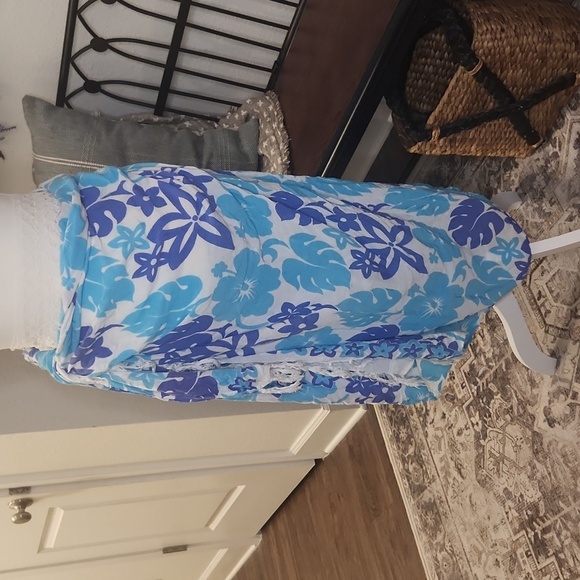 Tropical floral Sarong - Picture 1 of 6